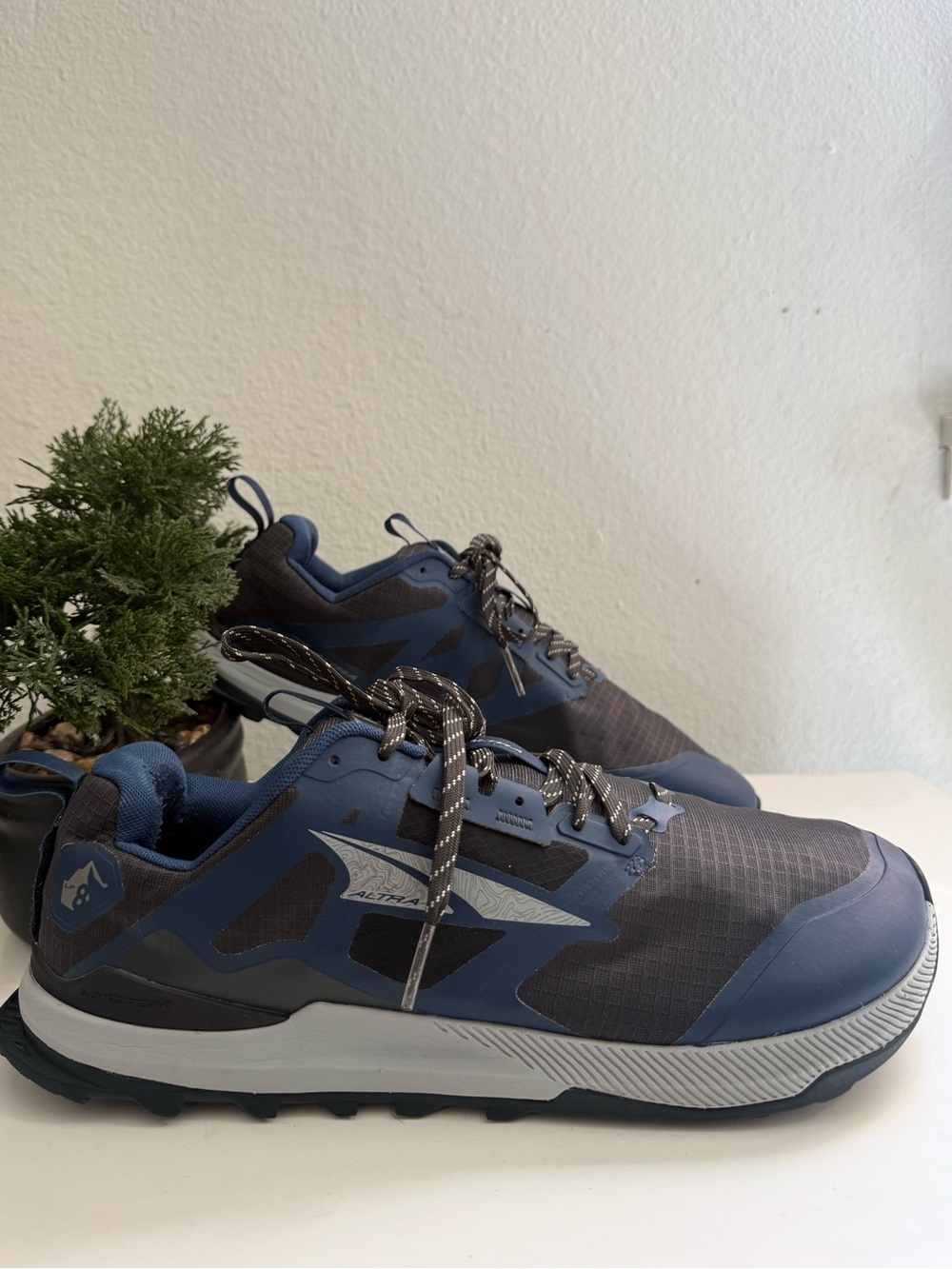 Altra Lone peak 8  Men size 12.5 Blue and Gray Trail Running Shoes